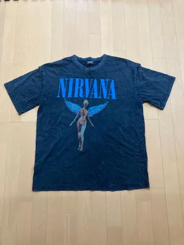 NIRVANA IN UTERO 밴드 티셔츠 빈티지 가공