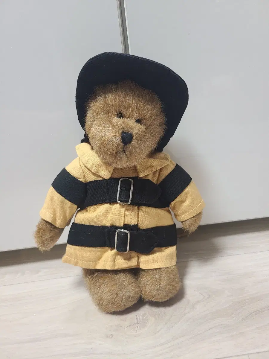 보이즈 베어 소방관 코스튬 곰인형 판매합니다.