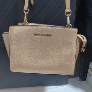 새상품급 MICHAEL KORS 숄더백 골드