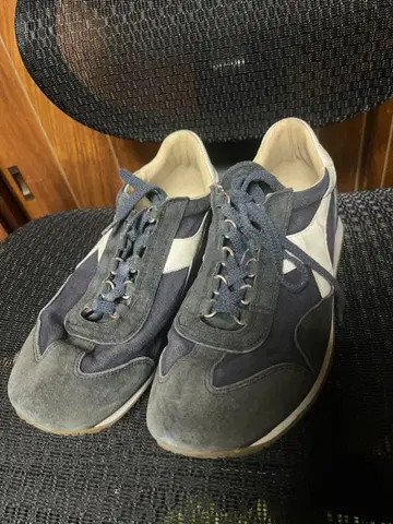 Diadora 헤리티지 1975 스니커즈 네이비 그레이 8.5