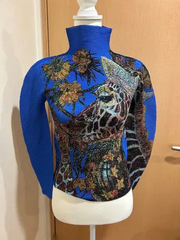 오늘 한정 가격 me 이세이 미야케 스트레치 플리츠 요코오 미미 콜라보 미착용 컨디션 최상