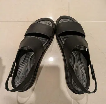 크록스 라이트라이드 샌들 블랙
