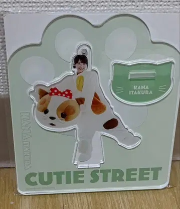 CUTIE STREET 이타쿠라 카나 아크릴 스탠드 고양이 인형옷 비주얼