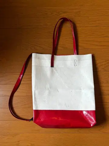 FREITAG julien 토트백 빨흰