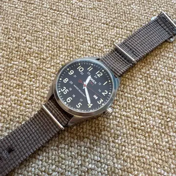 작동 양호 TIMEX 밀리터리 스타일 BEAMS 엔지니어드 가먼츠 축광