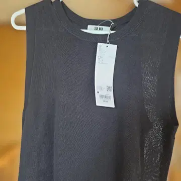 UNIQLO 3D 니트 코튼 원피스 슬리브리스 M 여성용