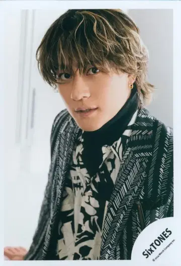 SixTONES VVS 굿즈 오프샷 모리모토 신타로 공식 사진 *1장