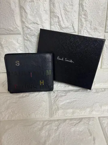 폴스미스 Paul Smith 이단 접이식 지갑 블랙 올 로고 무늬 가죽