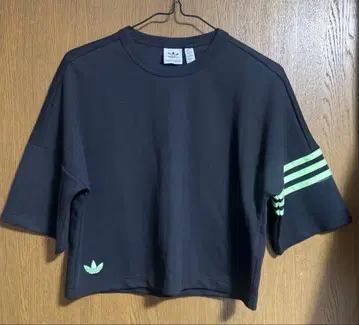 adidas 여성 상의 8월까지 판매