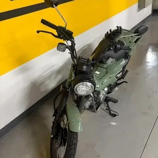 혼다 헌터커브 CT125 카키 24년식