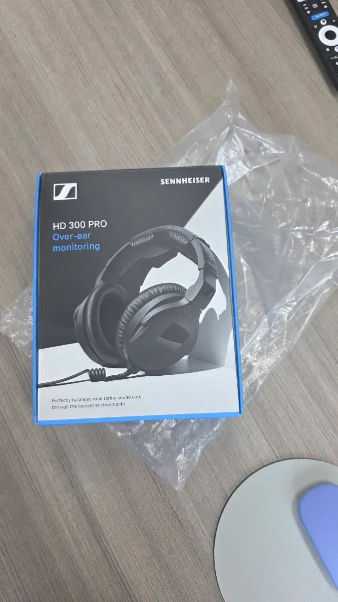 젠하이저 HD300 PRO 헤드폰