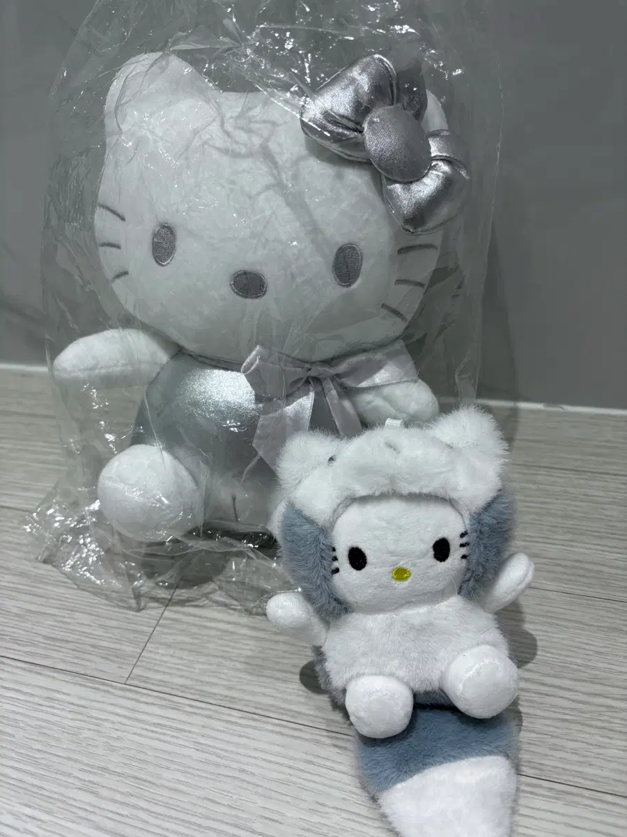 일괄) 실버 키티 인형