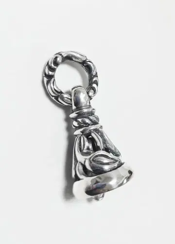 레나드 카무호트 새상품급 크레인벨 M 펜던트 론 원스