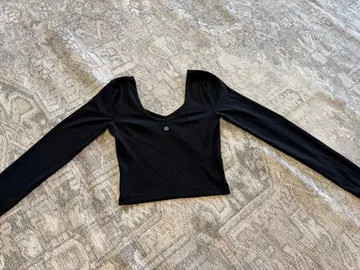 룰루레몬 얼라인 눌루 긴팔 사이즈 4