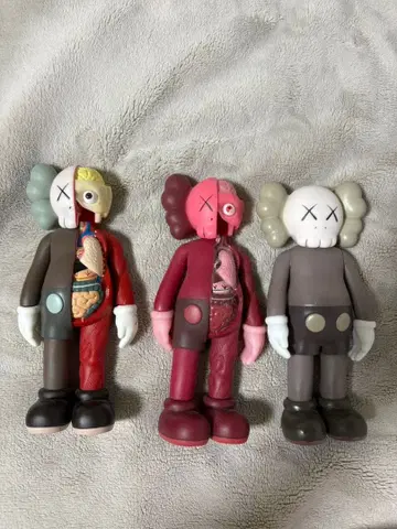 KAWS 피규어 3개 세트 kaws