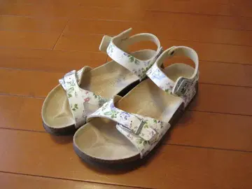 버켄스탁 리오 Papillio 샌들 꽃무늬 37