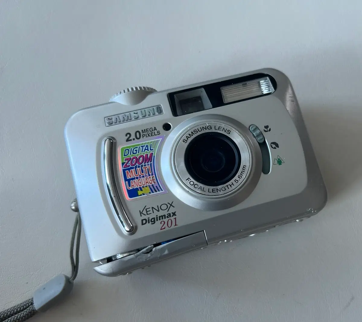 Samsung Kenox Digimax 201 (2.0MP)