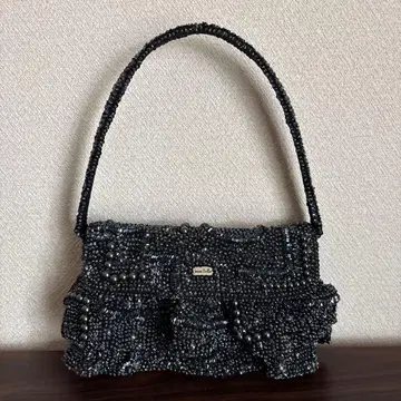 Joanna Lhuillier 조안나 루이에 비즈 장식 가방