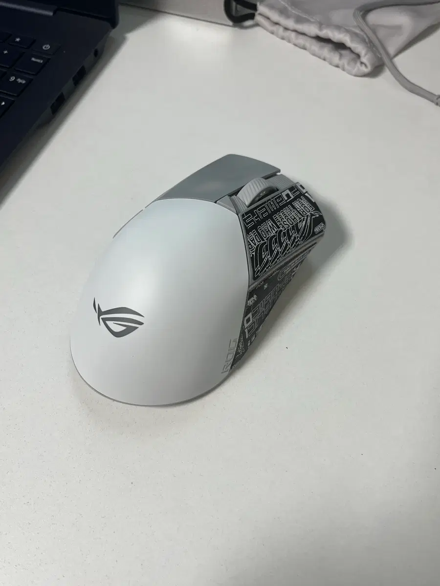 ROG gladius 3 마우스 팝니다.