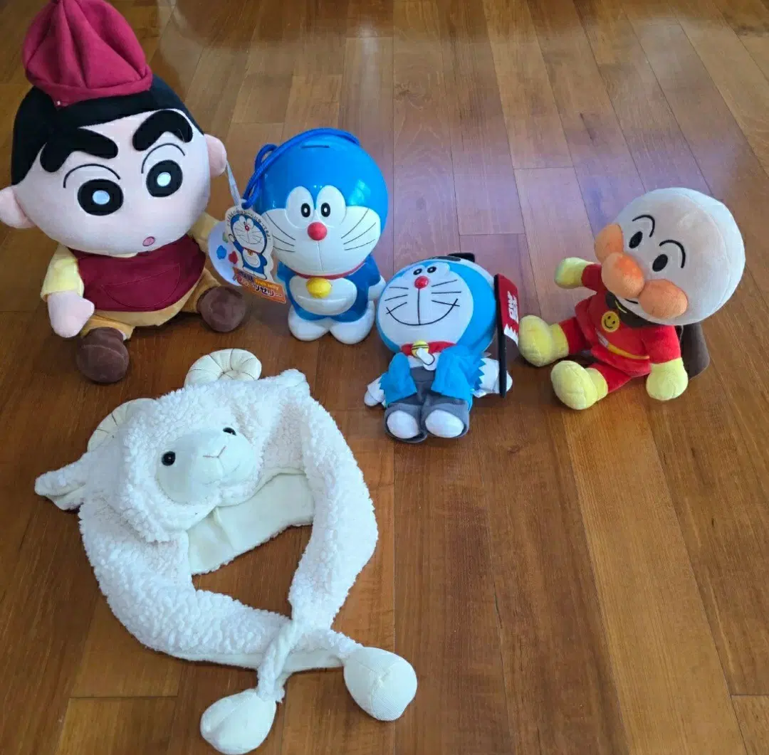 짱구 도라에몽 호빵맨 등등 인형개별정리