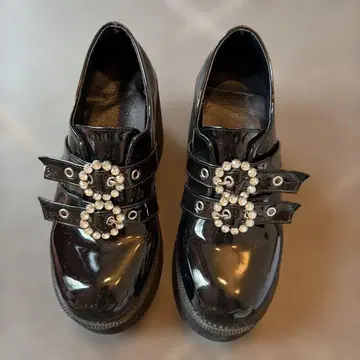 Bubbles 비쥬 달린 신발