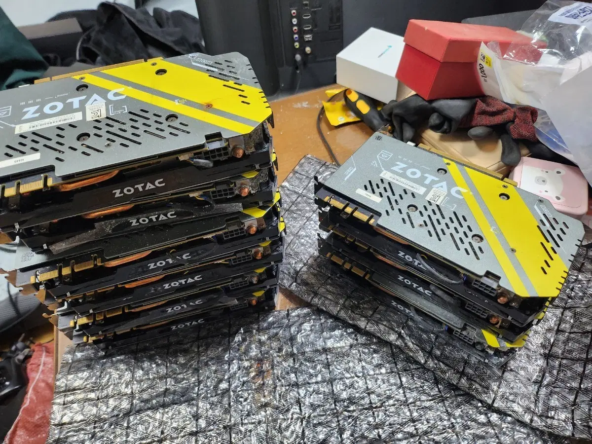 조텍 GTX 1070 미니 8GB 그래픽카드 9개 일괄