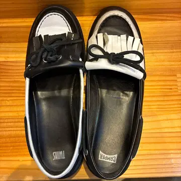CAMPER TWINS 로퍼 바이컬러 프린지