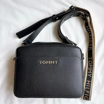 TOMMY HILFIGER 미니 숄더백 블랙