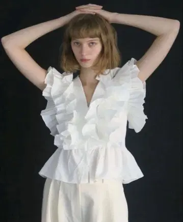 [ AMOMMA ] RAFFLE FRILL TOPS