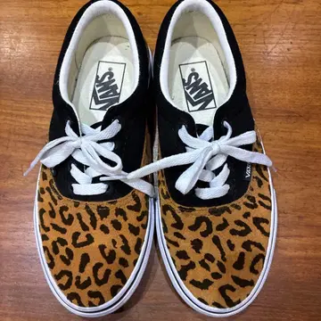 VANS 레오파드 무늬 스니커즈