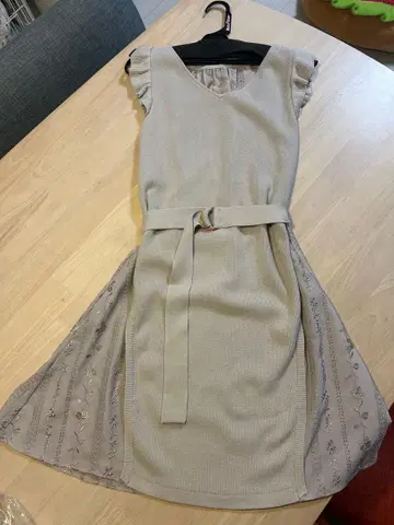 JILLSTUART 꽃무늬 자수 슬리브리스 원피스 벨트, 이너 포함