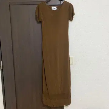 다나카란 뉴욕 DKNY 반팔 원피스