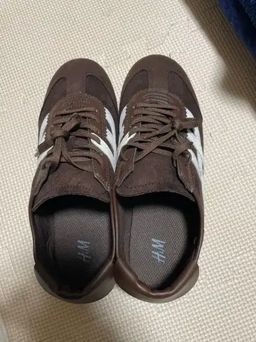 새상품, H&M 스니커즈 브라운 화이트 38호 (24.0CM)