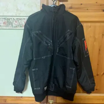 HELLY HANSEN 나일론 자켓 보아 안감