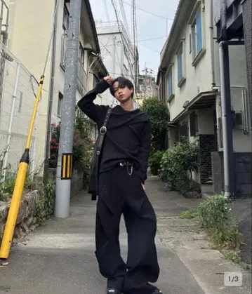 NOIRER 드레이프 레이어드 맨투맨