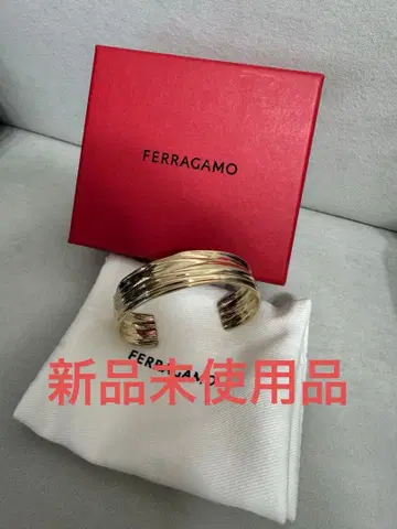 FERRAGAMO 골드 컬러 Draped Bangle 미사용 새상품