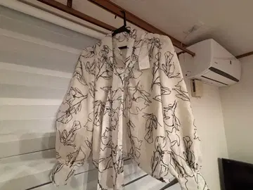 MAJESTIC LEGON 꽃무늬 보타이 블라우스 긴팔