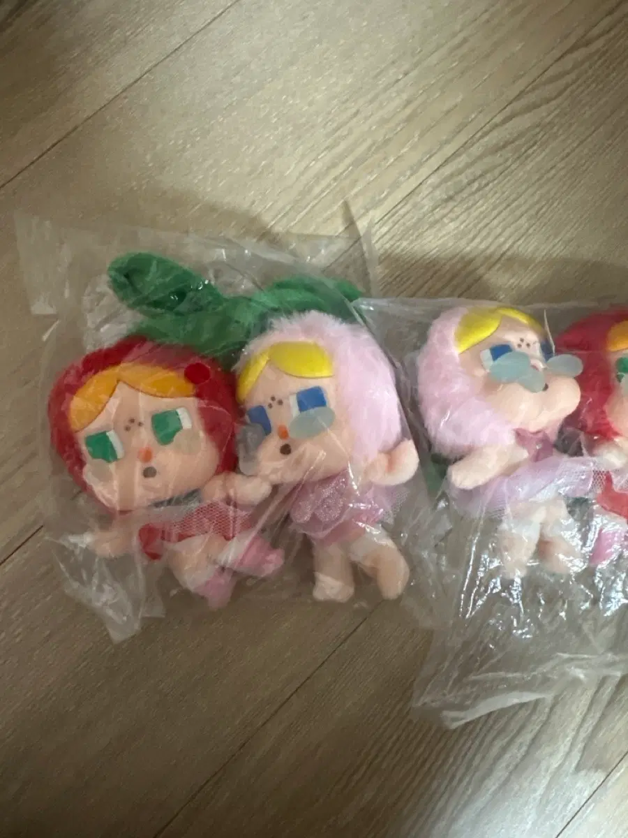체리 크라잉베이비 키링