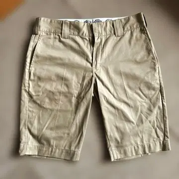 [ 미사용 새상품 ] Dickies 디키즈 숏팬츠 베이지 사이즈 32
