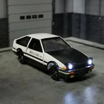 소장품 라이트 점등 드림 토미카 145 이니셜D AE86 트레노