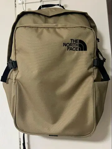 THE NORTH FACE 24L 클래식 카키 볼더 데이팩
