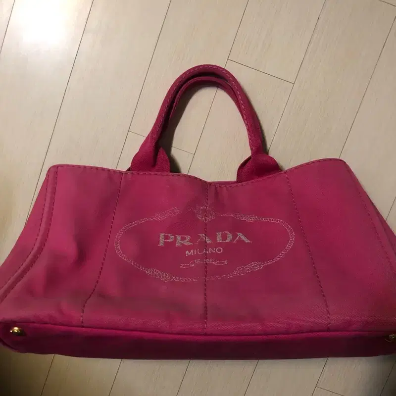프라다 카나파 토트백