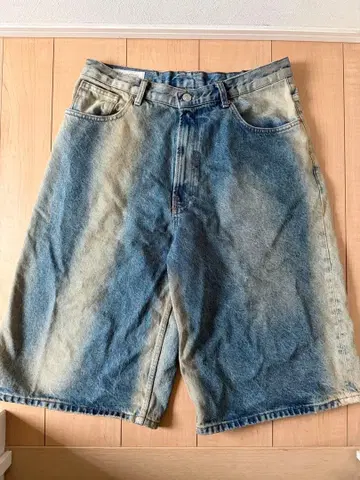 데님 하프 팬츠 무릎 아래 기장 워시 가공 7부 기장 조츠