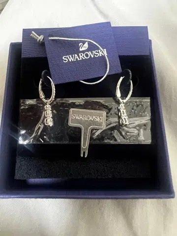 SWAROVSKI 후프 귀걸이 라운드 컷 클리어 크리스탈 SOTA