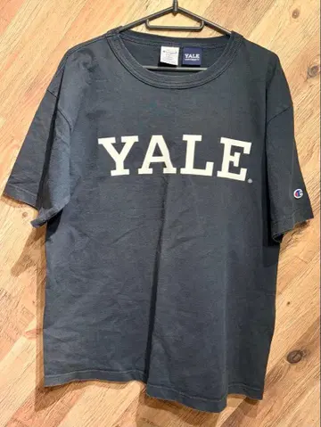 챔피온 칼리지 다크 네이비 YALE 티셔츠 L