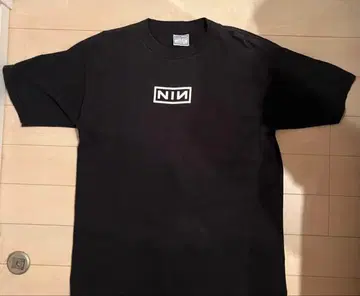 Nine Inch Nails 로고 T셔츠 L사이즈