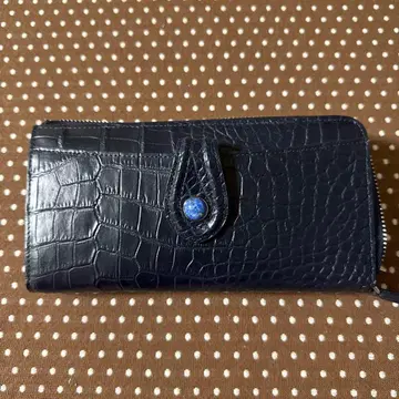 악어 엠보싱 장지갑 네이비 라운드 지퍼