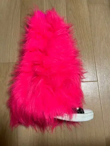 네온 핑크 인조 모피 레그 워머