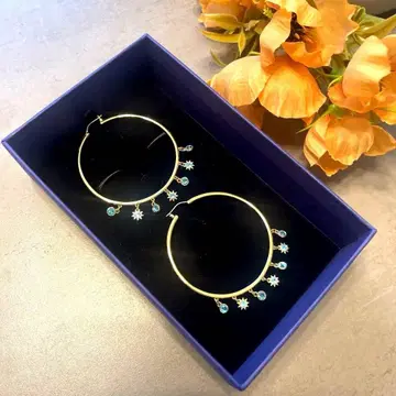 [ 새상품급 ] Swarovski 후프 귀걸이 골드 컬러 별 모양 참