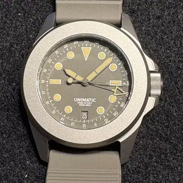 UNIMATIC x HENRY SINGER, U4S-T-HS, GMT
